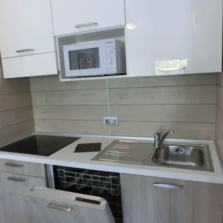 In 34317 Apartment *