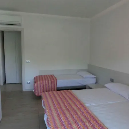 Apartment In 34317